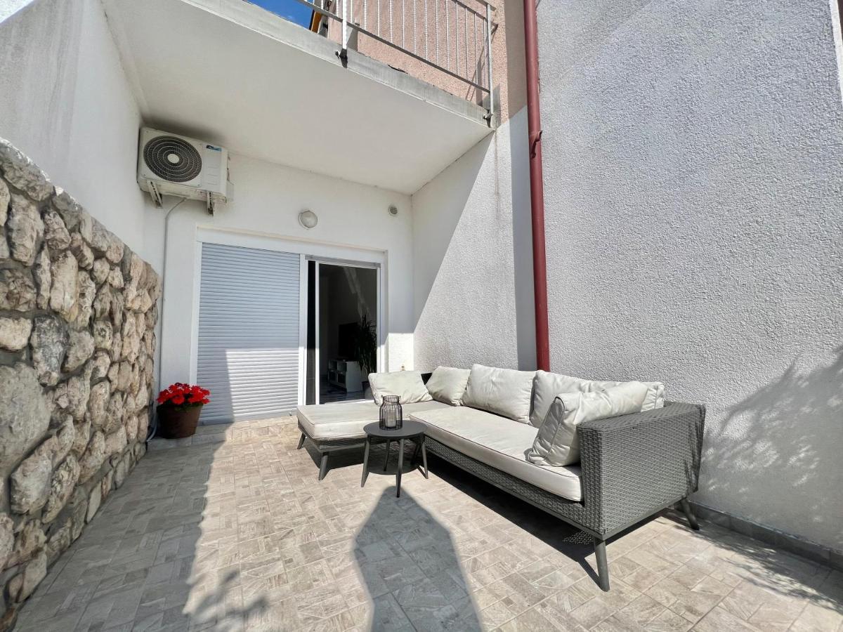 Apartmani Ana Dramalj Εξωτερικό φωτογραφία